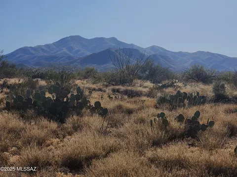 3001 E Barcelona Dr, Vail, AZ 85641