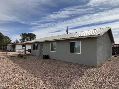 127 W Pearl St, Benson, AZ 85602