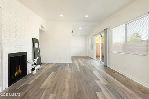 Living - 1137 E Garden Loop, Tucson, AZ 85706 photo 4 of 4