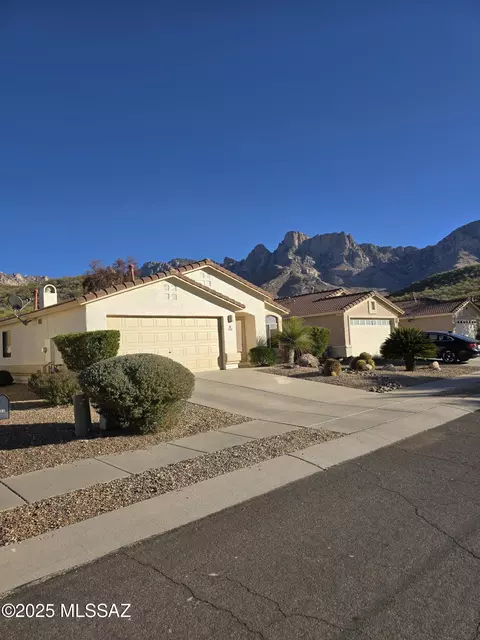11336 N Flat Granite Dr, Tucson, AZ 85737