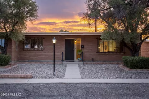 1916 W Anklam Rd, Tucson, AZ 85745