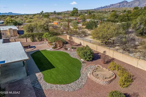 8061 E Fort Lowell Rd, Tucson, AZ 85750