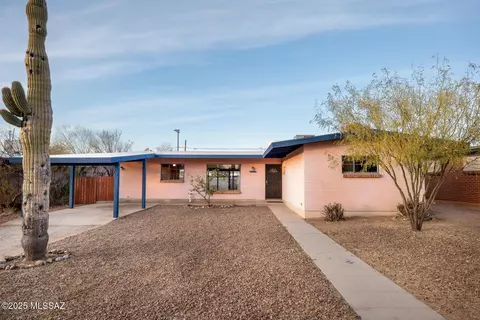 5725 E 4th St, Tucson, AZ 85711