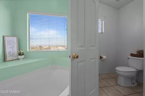 Bath - 962 S Willis Ave, Vail, AZ 85641 photo 4 of 5
