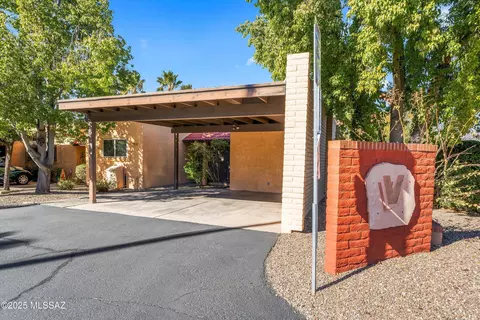 7873 E Lester St, Tucson, AZ 85715