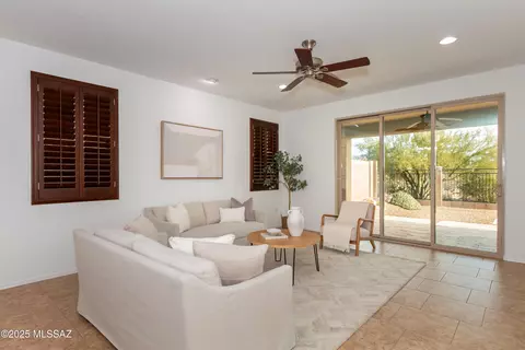 12108 N Golden Mirror Dr, Marana, AZ 85658