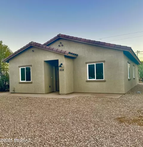 3019 W Carnauba St, Tucson, AZ 85705