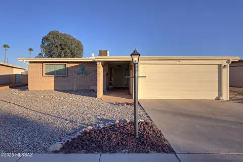 389 W Rio Altar, Green Valley, AZ 85614