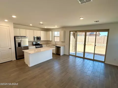 7894 S Star Wash Loop, Tucson, AZ 85757