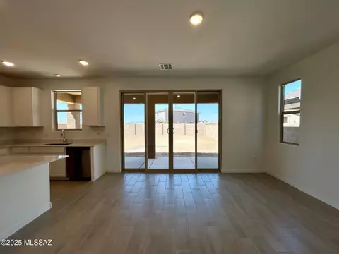 7910 S Star Wash Loop, Tucson, AZ 85757