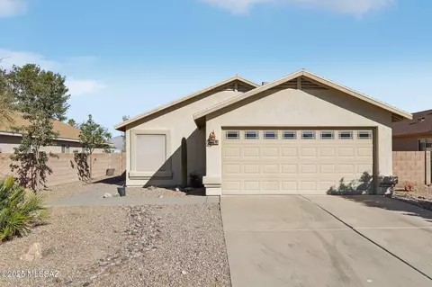 7983 E Sundew Dr, Tucson, AZ 85710