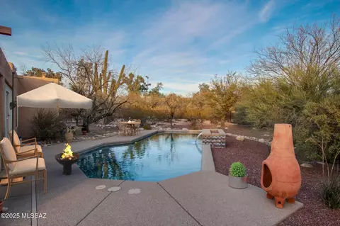 8741 E Little Bear Pl, Tucson, AZ 85749