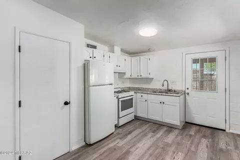 1032 E 30th St, Tucson, AZ 85713 photo 9