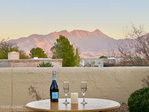 455 S Avenida De Las Sabinas, Green Valley, AZ 85614