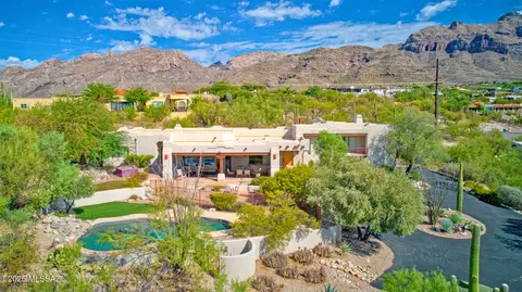 6941 N Chaparral Pl, Tucson, AZ 85718