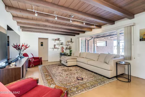 Living - 2249 E 9th St, Tucson, AZ 85719 photo 4 of 5
