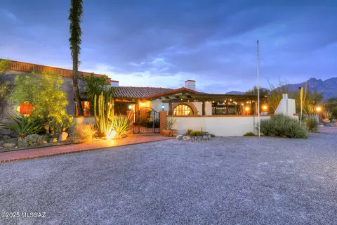 5101 N Via Entrada, Tucson, AZ 85718