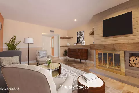 1472 W Camino Calderon, Green Valley, AZ 85622