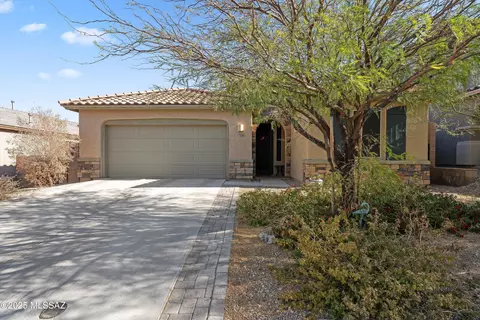 17255 S Nicholas Falls Dr, Vail, AZ 85641