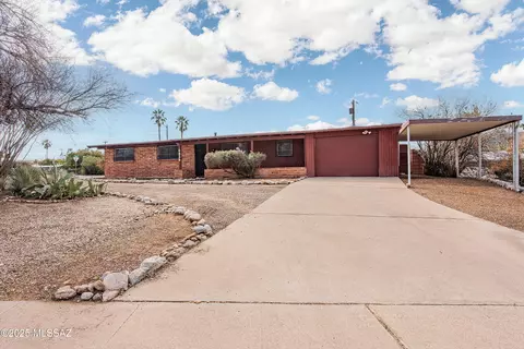 6826 E Kingston Pl, Tucson, AZ 85710