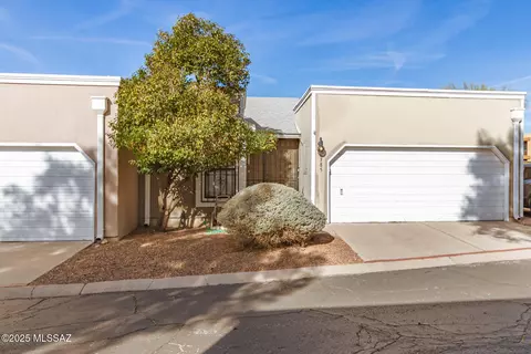 6385 N Willowhaven Dr, Tucson, AZ 85704