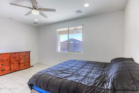 Bedroom - 11976 Ryscott Cir, Vail, AZ 85641 photo 2 of 5