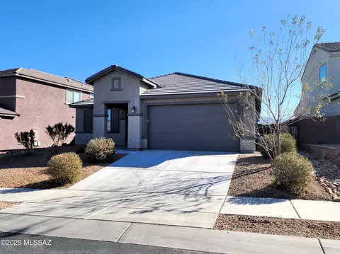 7837 S Land Grant Dr, Tucson, AZ 85747