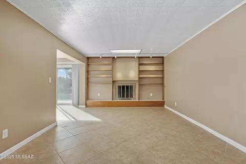 Living - 8930 E Arbor St, Tucson, AZ 85730 photo 2 of 6