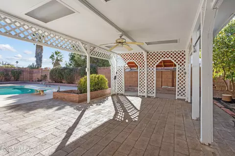 Exterior - 8930 E Arbor St, Tucson, AZ 85730 photo 5 of 9