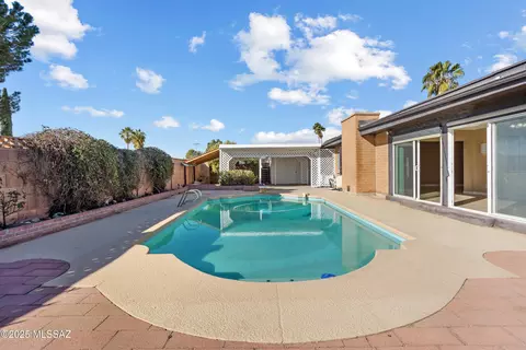 Exterior - 8930 E Arbor St, Tucson, AZ 85730 photo 8 of 9