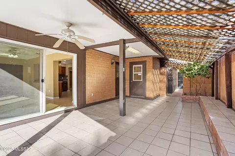 Exterior - 8930 E Arbor St, Tucson, AZ 85730 photo 4 of 9