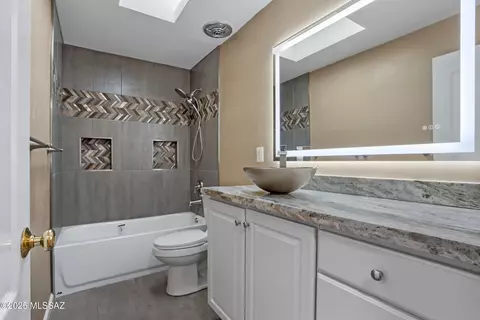 Bath - 8930 E Arbor St, Tucson, AZ 85730 photo 2 of 3