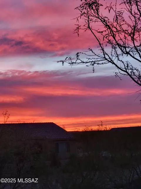 1765 E Sage Thrasher Dr, Green Valley, AZ 85614