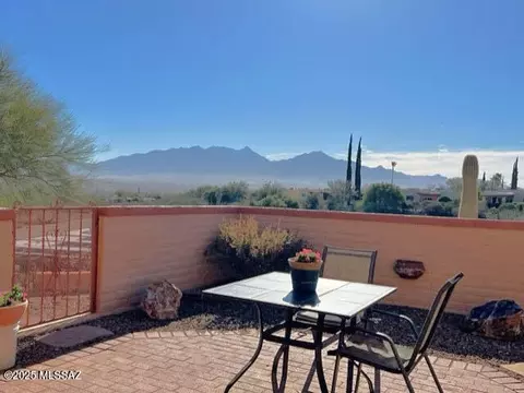 1377 W Camino Calderon, Green Valley, AZ 85622