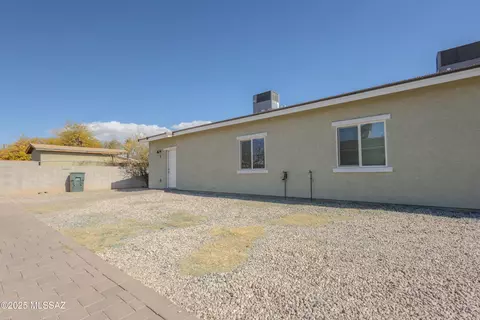 Exterior - 55 E Mohave Rd, Tucson, AZ 85705 photo 1 of 1