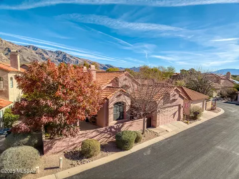 4149 E Hawks Wing Dr, Tucson, AZ 85718