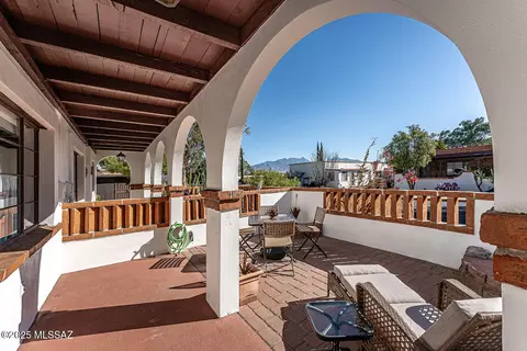 210 W Camino Manzana #A, Green Valley, AZ 85614