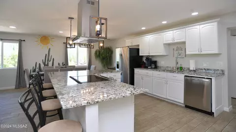 1801 N Saguaro Pl, Tucson, AZ 85745