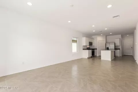 Living - 9816 E Gray Hawk Dr, Tucson, AZ 85730 photo 1 of 5