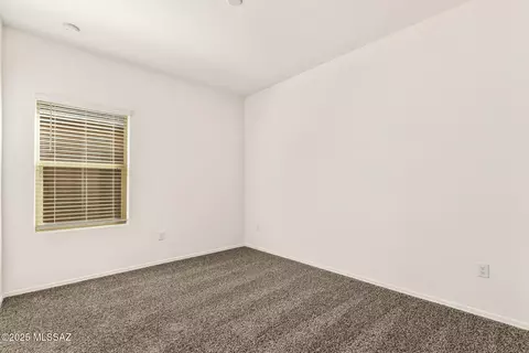 Bedroom - 9816 E Gray Hawk Dr, Tucson, AZ 85730 photo 4 of 6