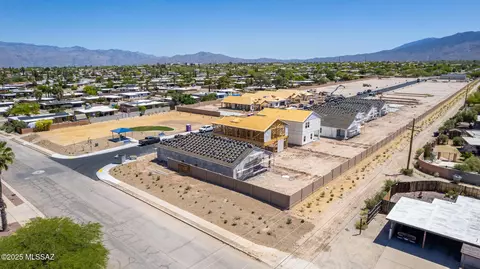 View/Area - 9816 E Gray Hawk Dr, Tucson, AZ 85730 photo 3 of 3