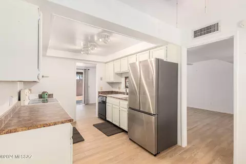 Kitchen - 6 E Madrid Dr, Tucson, AZ 85704 photo 3 of 4