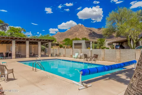 Exterior - 6 E Madrid Dr, Tucson, AZ 85704 photo 5 of 6