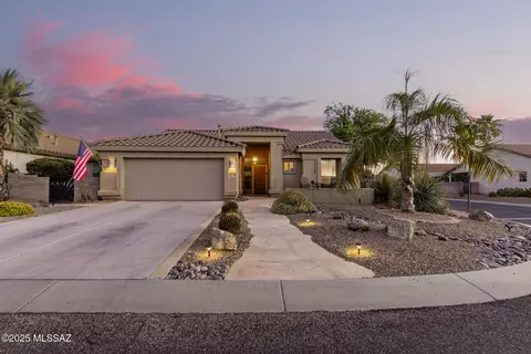 2110 E Cypress Canyon Dr, Green Valley, AZ 85614