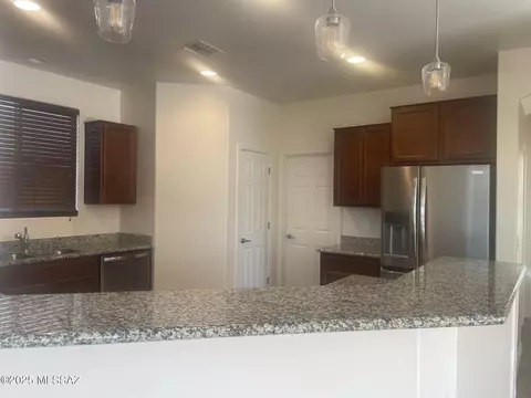 Kitchen - 8905 E Wright School Loop, Tucson, AZ 85715 photo 8 of 8