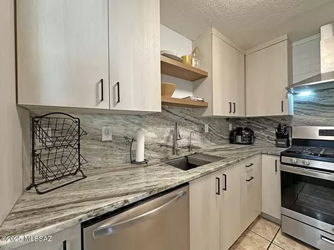 1482 S Palo Verde Ave #H9, Tucson, AZ 85713