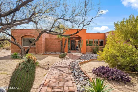 5550 N Sundown Dr, Tucson, AZ 85718