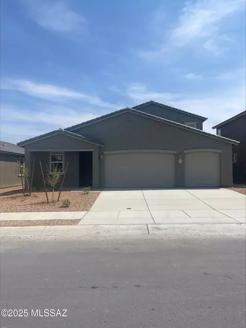 8393 S Charles Young Way, Vail, AZ 85641