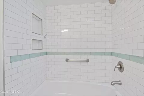 Bath - 7721 E Cloud Rd, Tucson, AZ 85750 photo 3 of 3