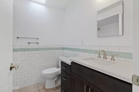 Bath - 7721 E Cloud Rd, Tucson, AZ 85750 photo 2 of 3